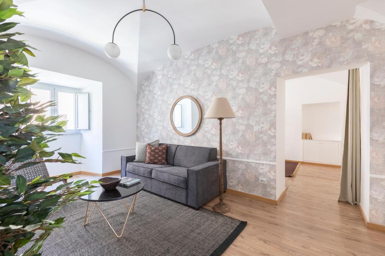 Sonder At Colosseum Cloisters Aparthotel โรม ภายนอก รูปภาพ