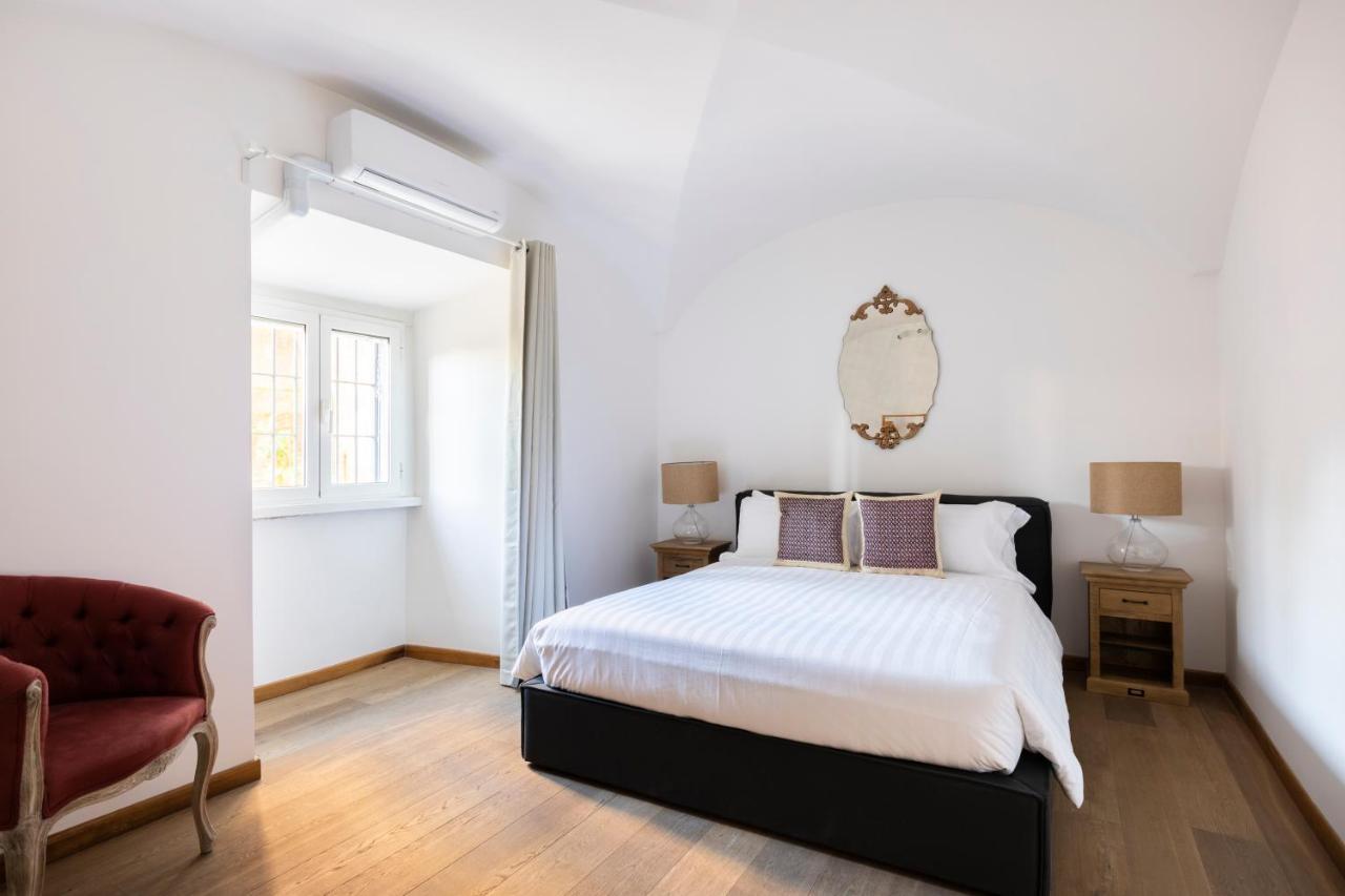 Sonder At Colosseum Cloisters Aparthotel โรม ภายนอก รูปภาพ