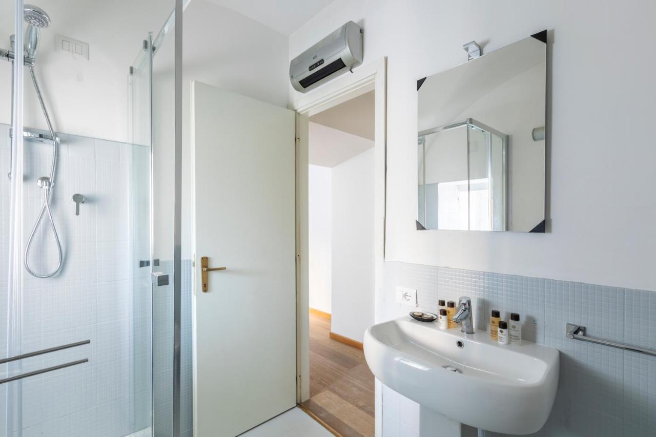 Sonder At Colosseum Cloisters Aparthotel โรม ภายนอก รูปภาพ